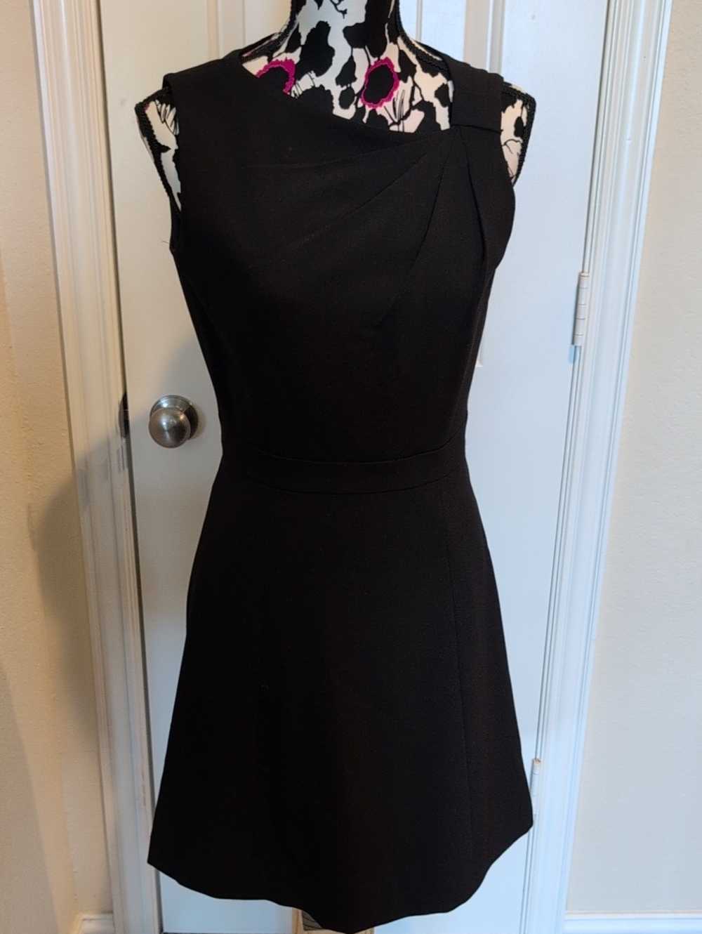 Tahari Black Sleeveless Fit-and-Flare Dress